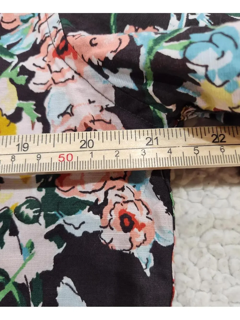 J. Crew Floral Print Short Sleeve Button Down Shirt Flex Classic Fit Size Medium